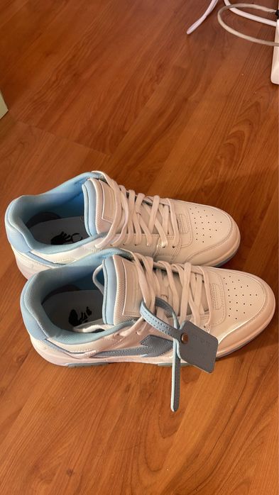 Saptilhas Off White out of office