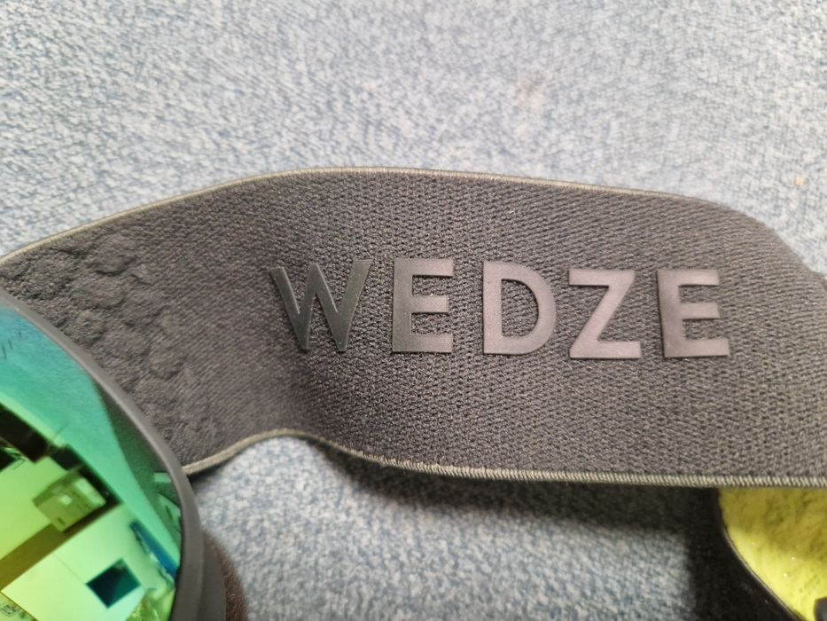 Ofereço oculos para ski