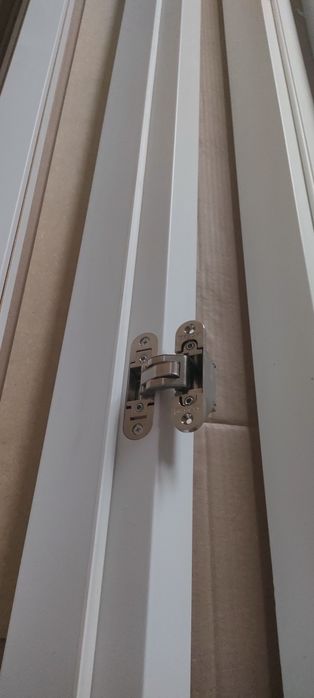 Futryna do drzwi bezprzylgowych 90