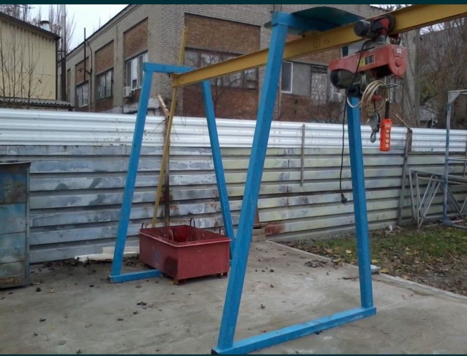 Оренда Кран "у вікно" г/п до 300 кг, кран «Піонер»