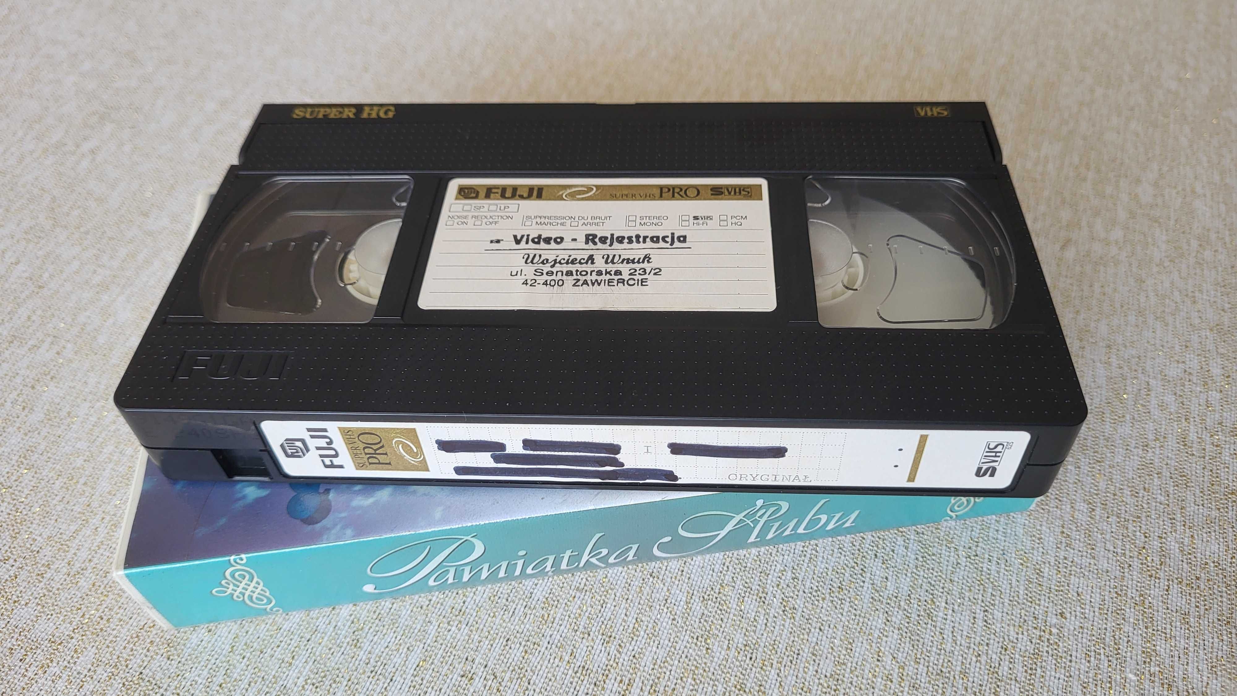 6 kaset VHS w pudełkach