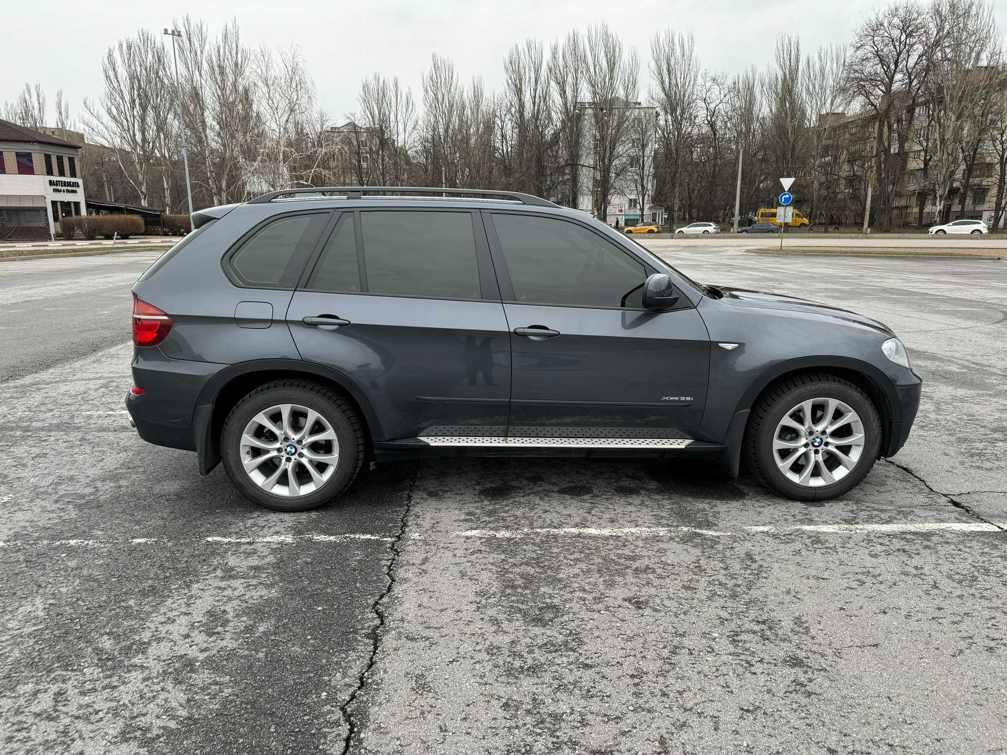 BMW X5 2011 Офіційна