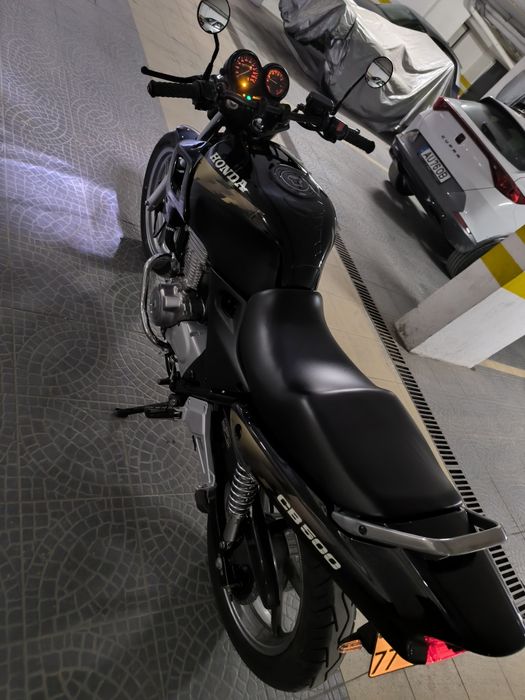 Honda CB 500 de 1996 com 76km Setubal