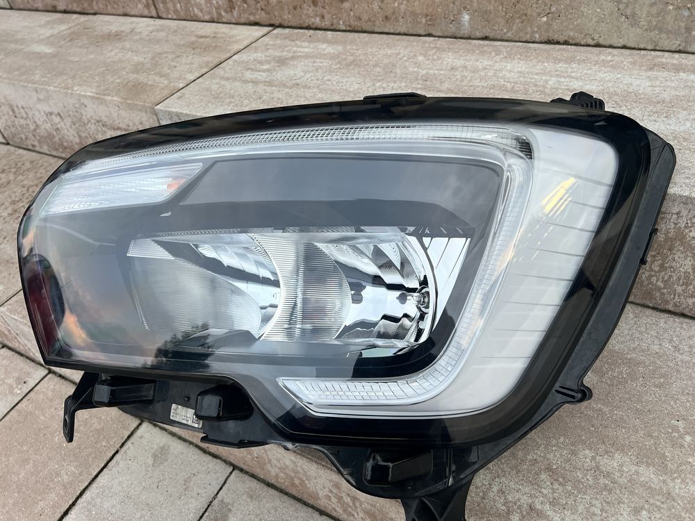 Lampa Renault Master IV lewa idealna oryginał