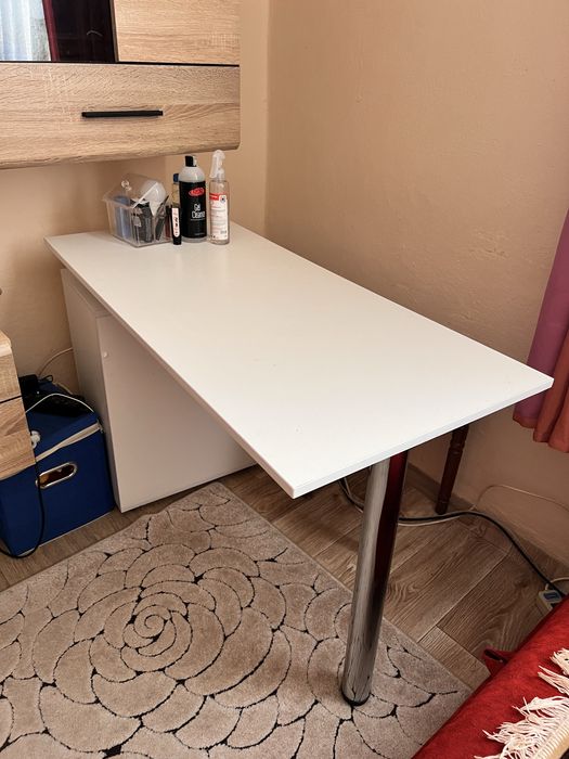 Манікюрний стіл б/у, самовивіз!