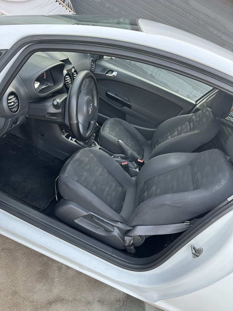 Vendo Opel corsa D 2014 1.3 cdti