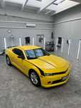 Chevrolet Camaro Chevrolet Camaro 3.6 V6 2015 klasyczny muscle car w jaskrawym stylu!