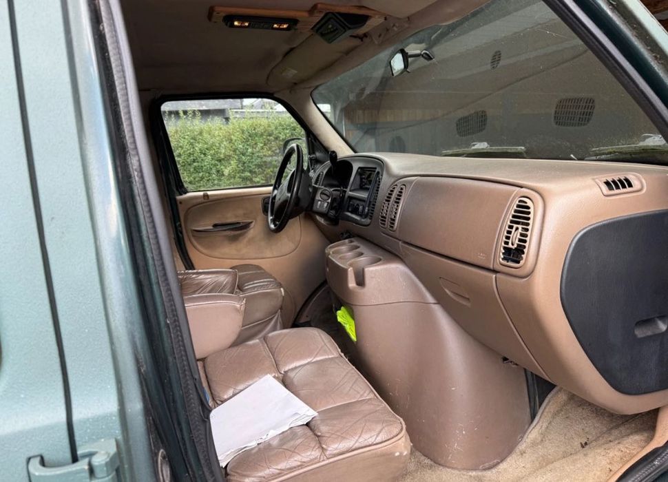 DODGE 5.2 V8 Ram 1500 Van Conversion Kamper LPG świeżo sprowadzony