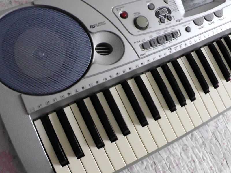 Keyboard Yamaha PSR-275 edukacyjny i zasilacz