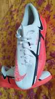 Ténis Nike Phantom tam. 39/24,5cm (Futsal)