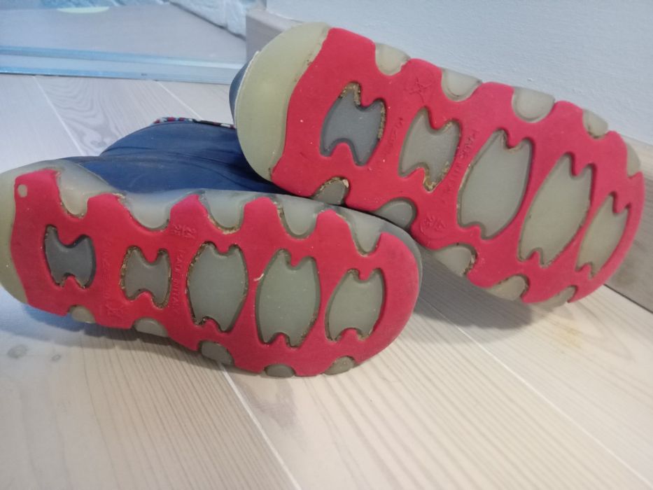 Бесплатно отдам р23-24, 24-25