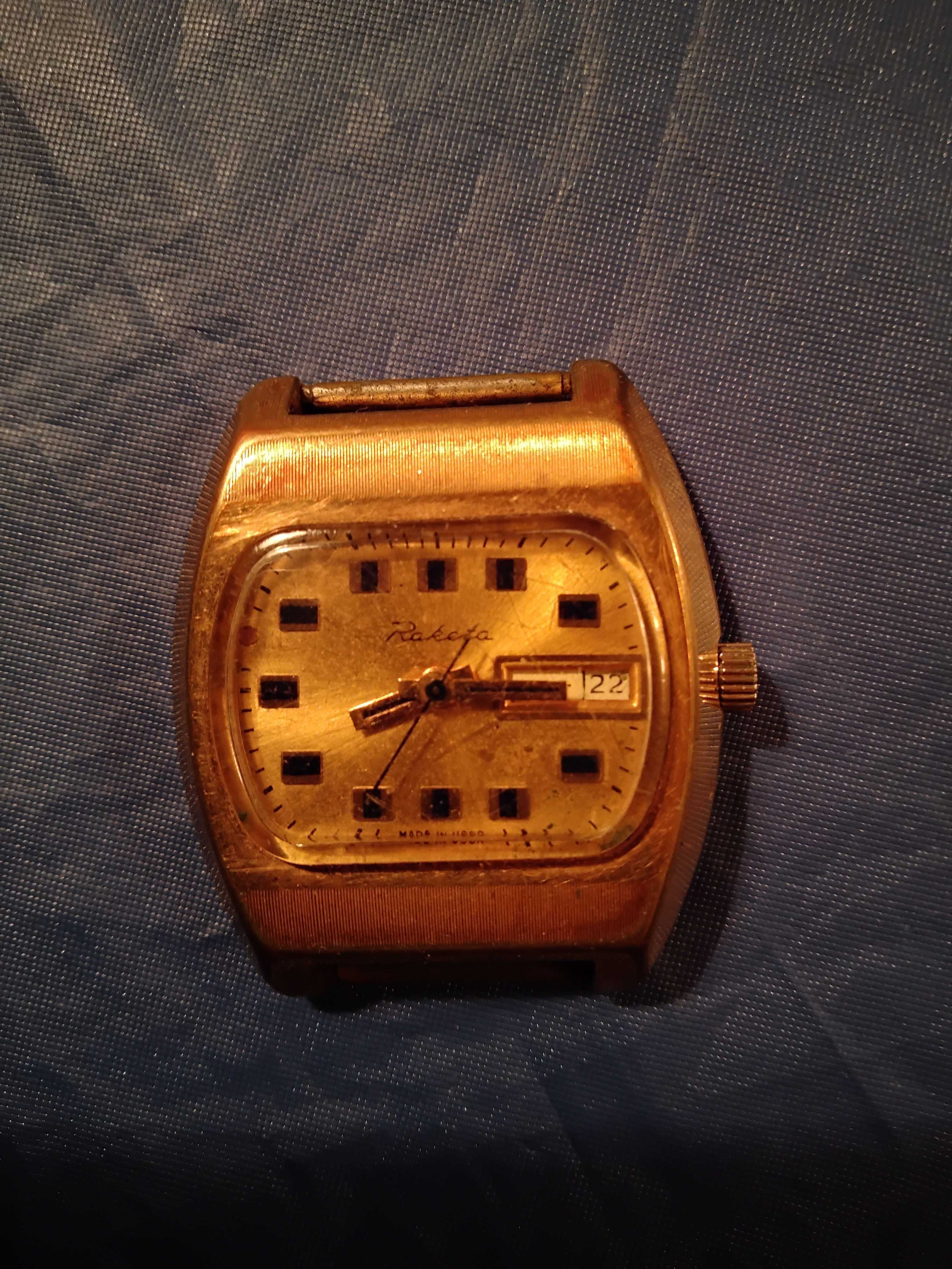 Часы наручные РАКЕТА производство СССР , корпус позолоченный AU 10 .