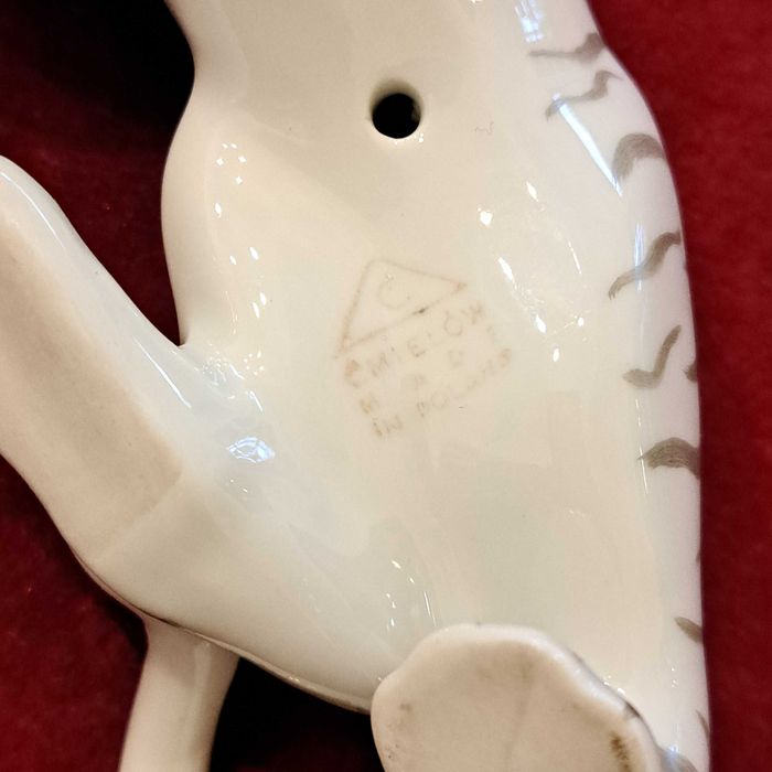 Figurka porcelanowa tygrysa, Ćmielów, lata 60. XX w.