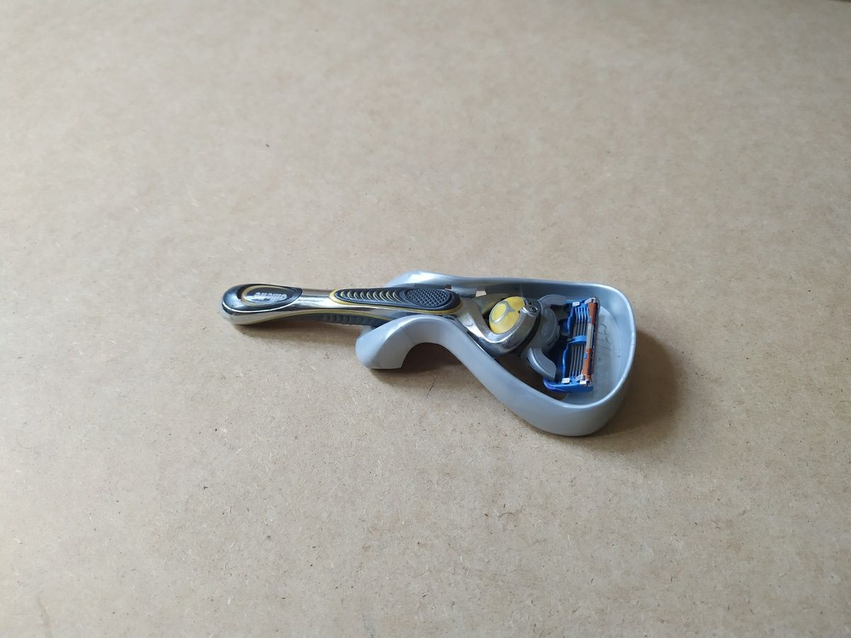 Станок для бритья (Бритва) Gillette Fusion ProgShield