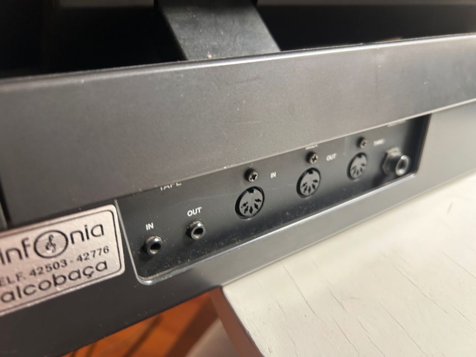 Teclado Yamaha dsr 2000