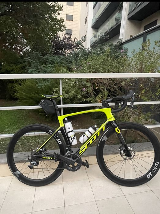 Bicicleta Scott Foil 20 com Full Ultegra  de 11V