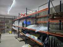 Estantes industriais