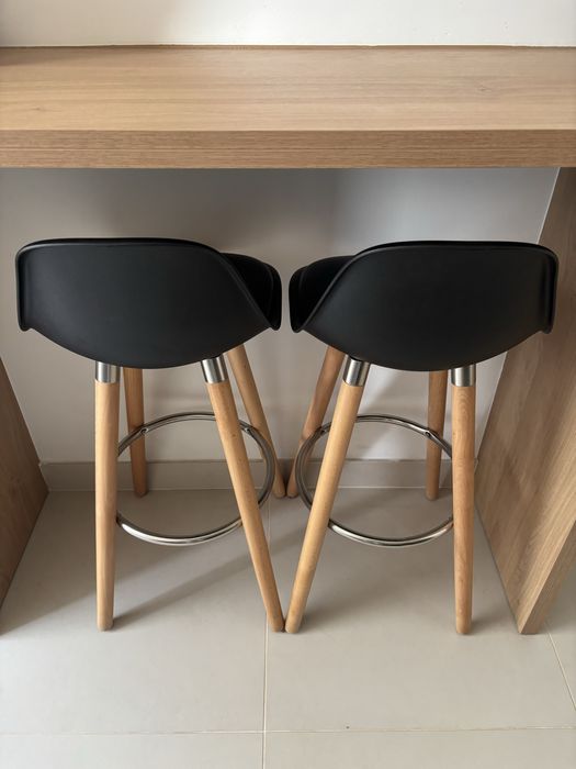 Conjunto bancos altos cozinha/balcão