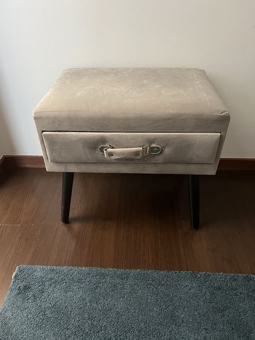 Mesa de cabeceira