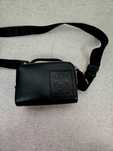 Bolsa de Ombro/Correia LOEWE Tipo Câmera Nova em Folha