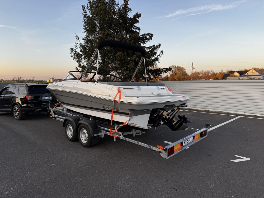 Bayliner VR 4 E - łodź motorowa