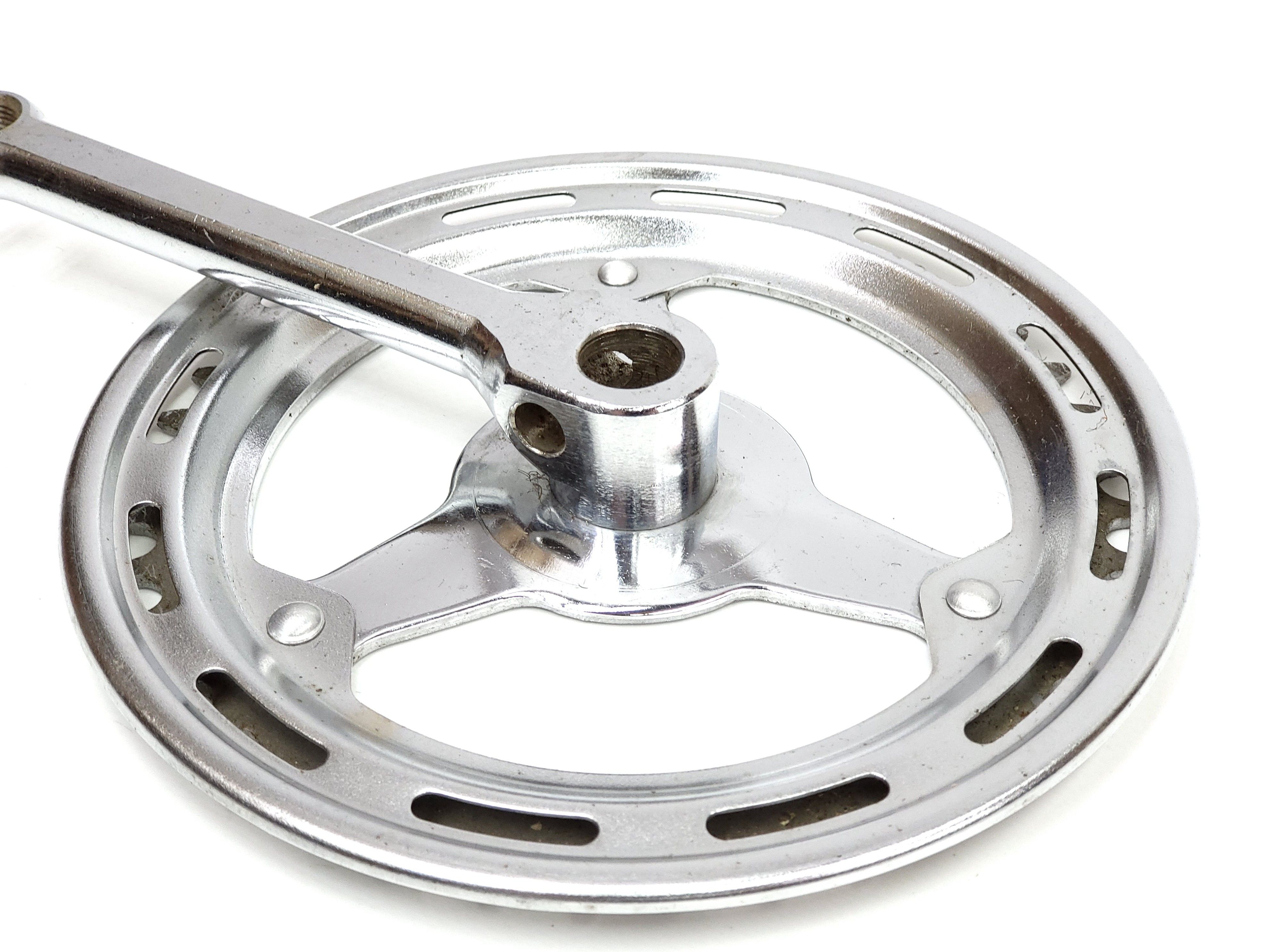 NOWA Korba prawa 40 zębów ramię 16,3 cm do rowerów Universal Romet