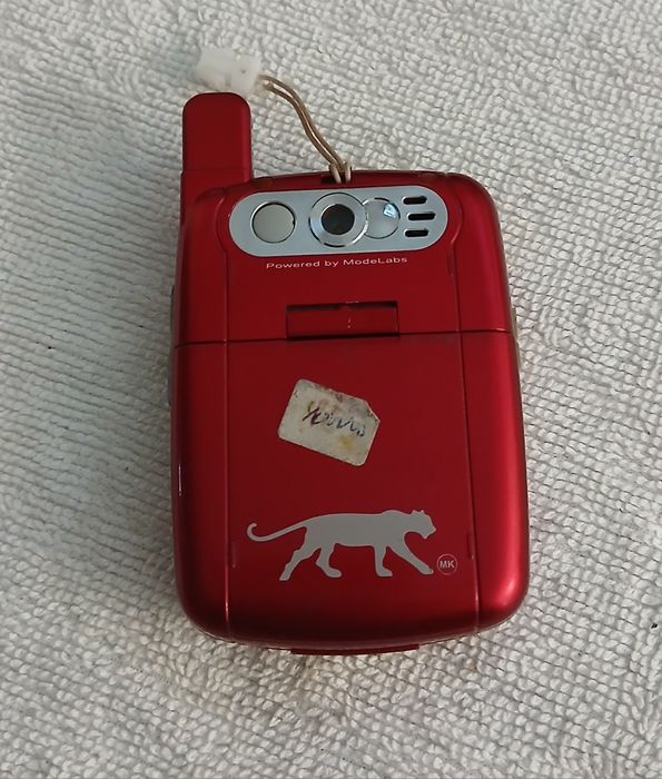 Mini Telémovel a faltar só Carregador