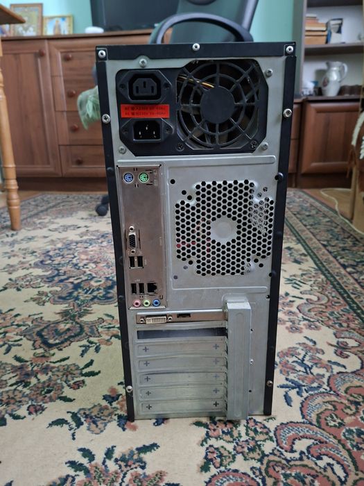 Комп'ютер та монітор (amd a10 6700 gtx745)