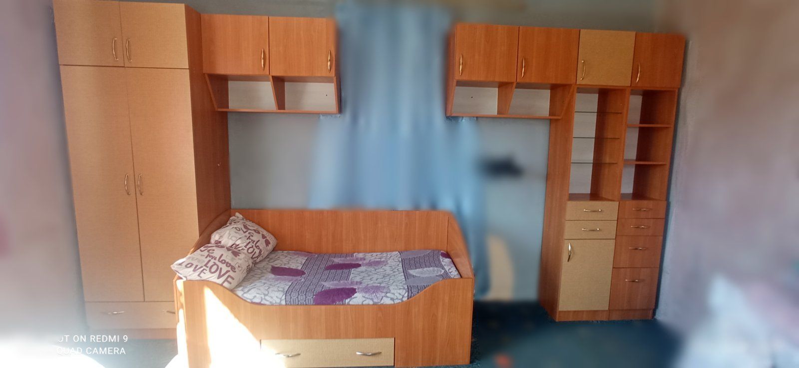 Меблі в дитячу стінка ліжко шафа тумби пенали