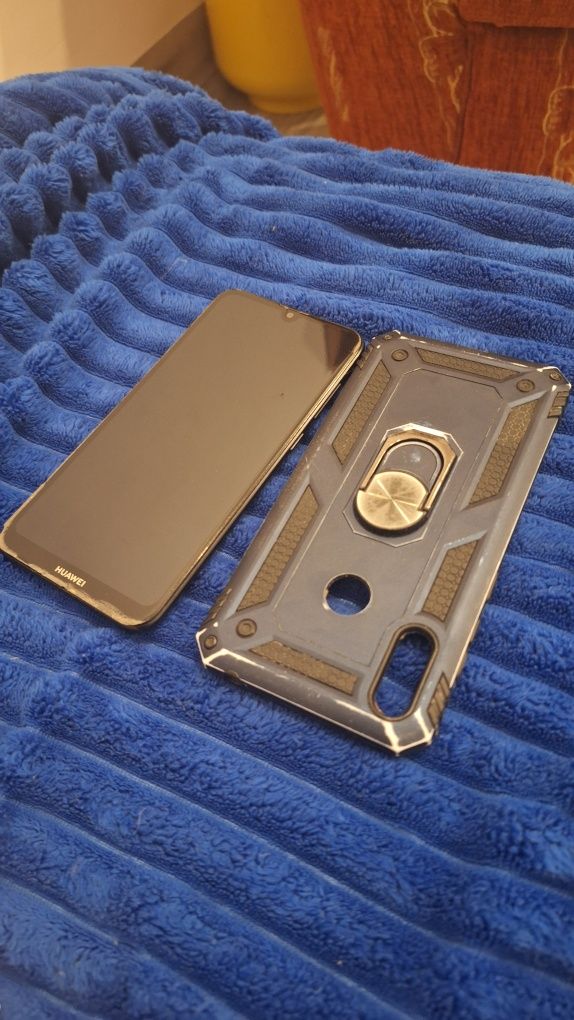 TELEFON HUAWEI Y7 2019 3/32GB 6.26" 
4000MAH DUAL SIM