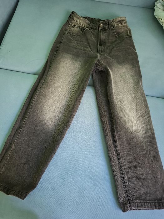 Мішкуваті джинси Bershka