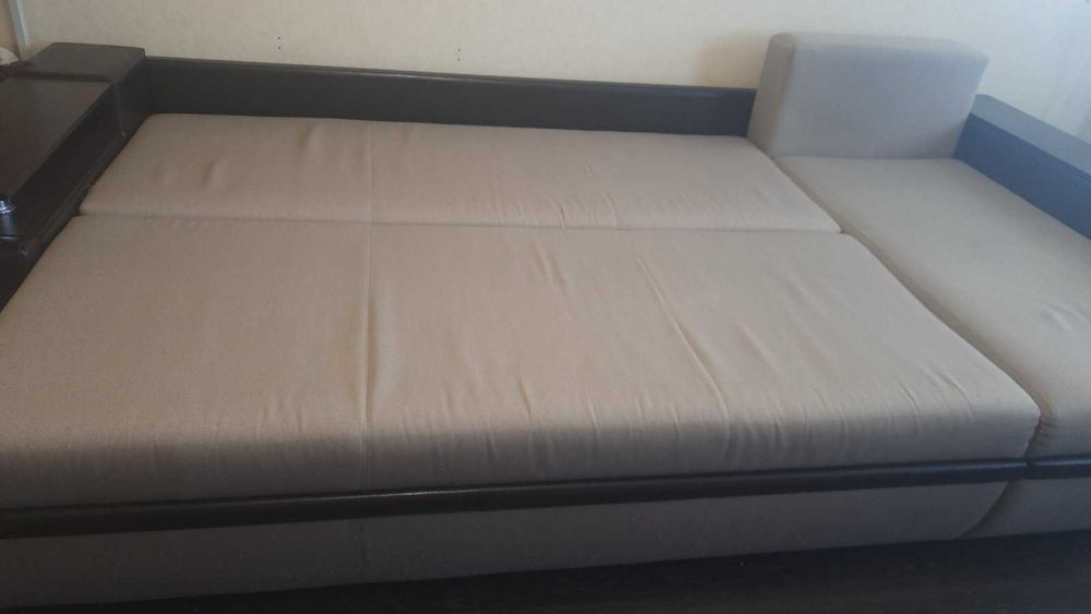 Велике кутове ліжко-диван