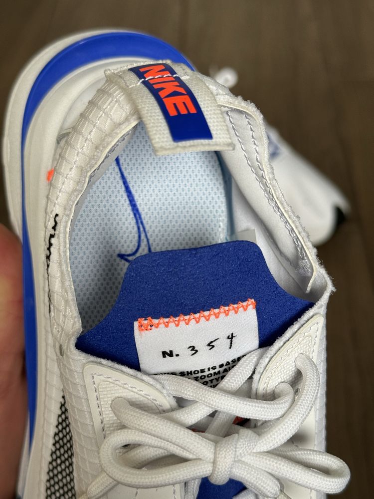 Кроссовки Nike  Air Zoom-Type Se CV2220 101