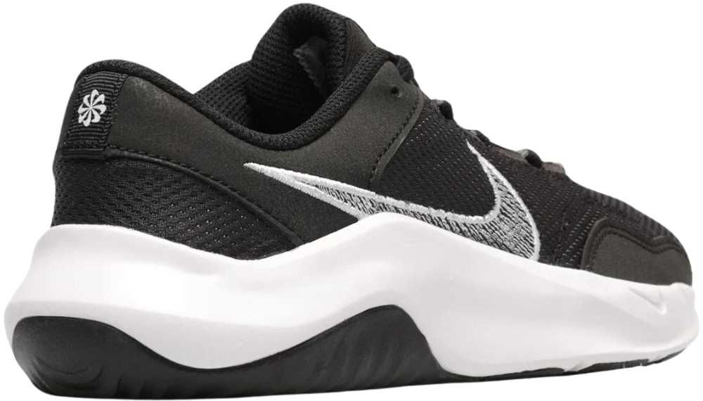 Buty damskie sportowe Nike Legend Essential: różne rozmiary
