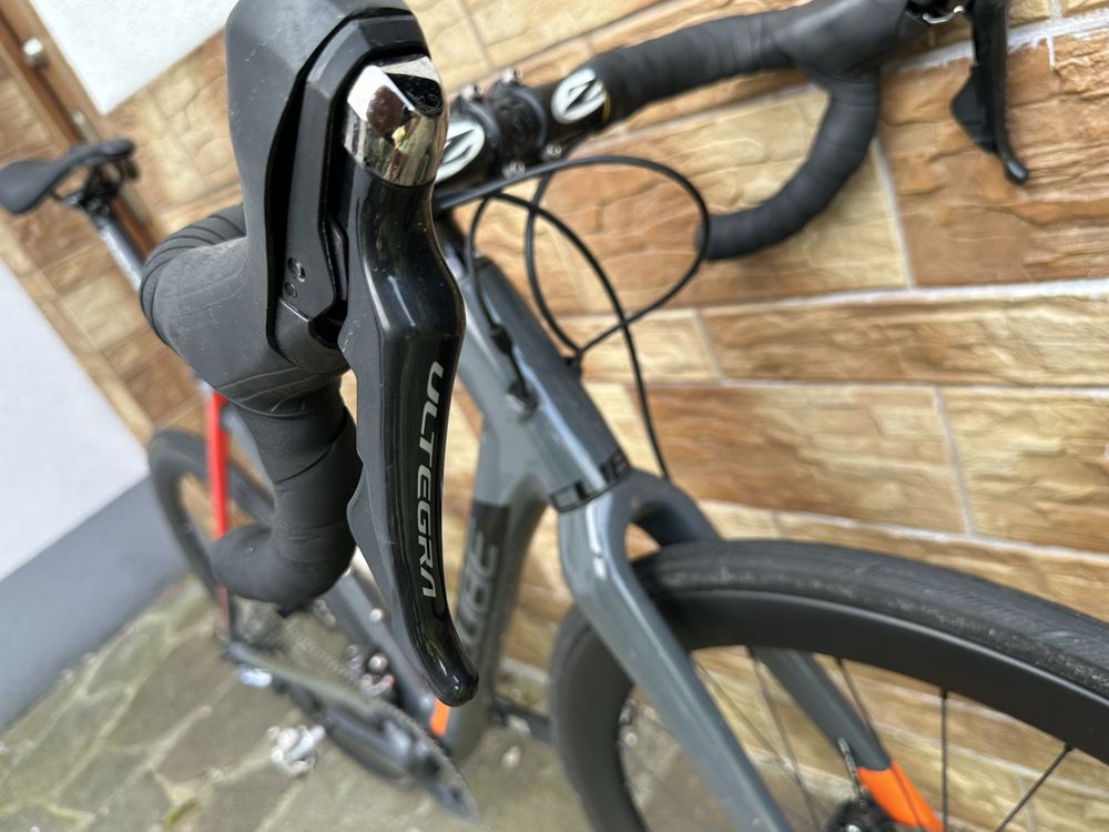 Rower Cube Cross Race full carbon, ultegra, parcours strade