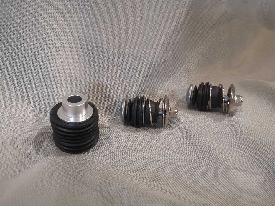 Амортизаторы компрессора Audi Q7 виброопоры VW Touareg Porsche Cayenne