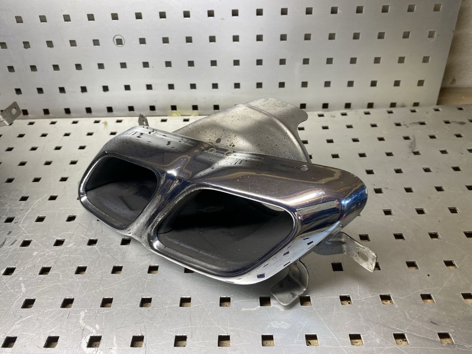 Volvo XC60 II R-DESIGN Насадка на глушник задня права ліва