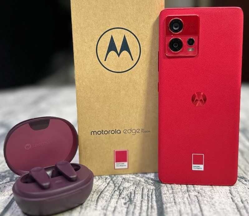 Motorola Edge 30 Fusion Viva Magenta