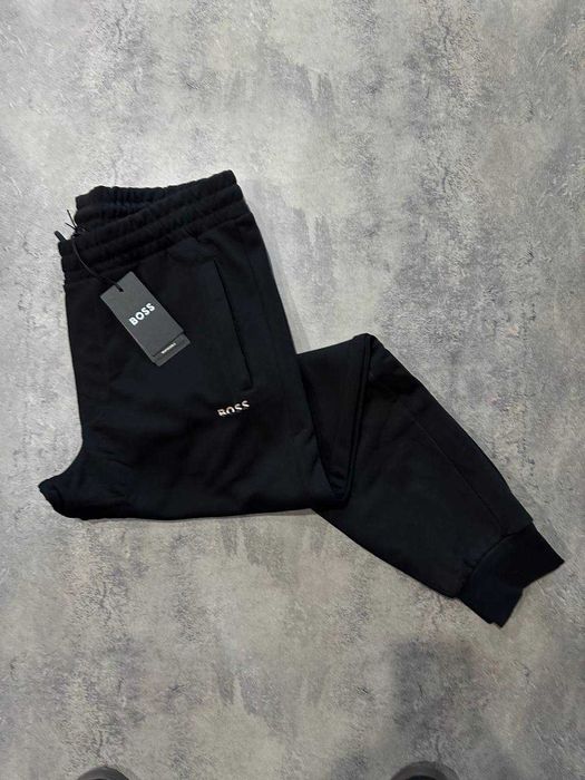 Чоловічі якісні спортивні штани Hugo Boss)