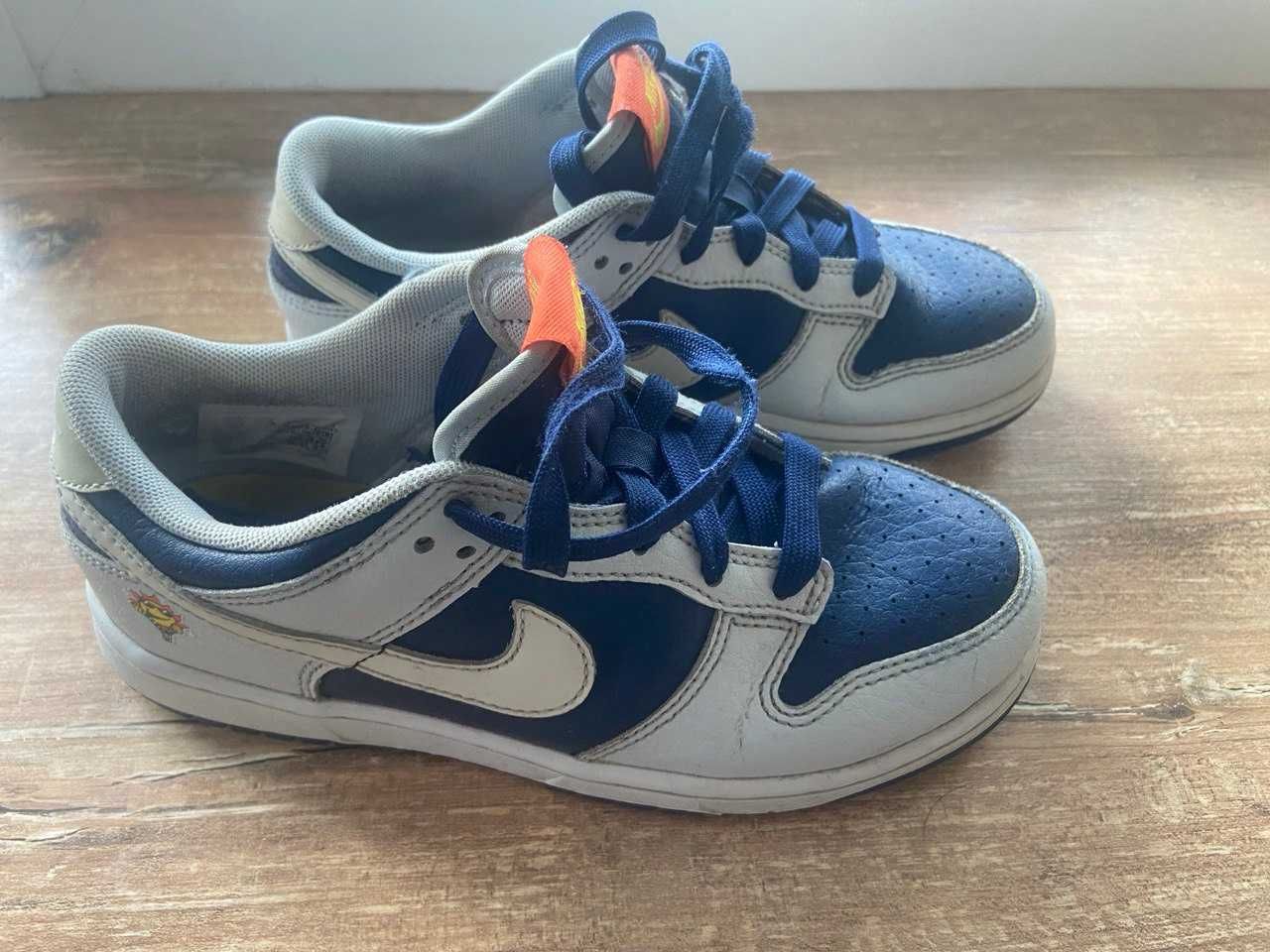 Продам детские кроссовки NIKE