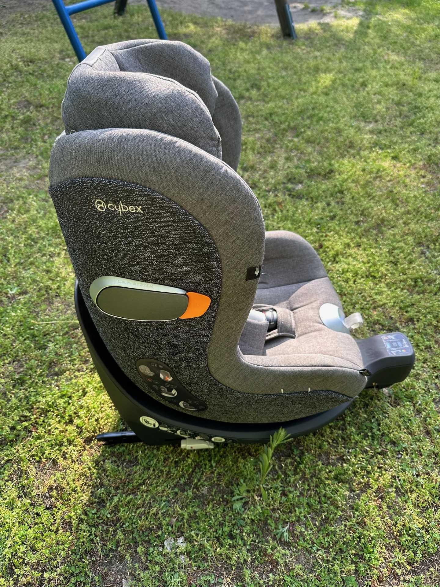 FOTELIK CYBEX SIRONA Zi I-Size Grey (Plus) z bazą obrotową 360