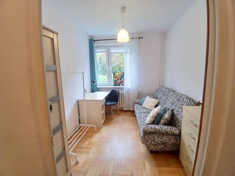 Pokój 1-osobowy, tylko 3 osoby w mieszkaniu, Morena