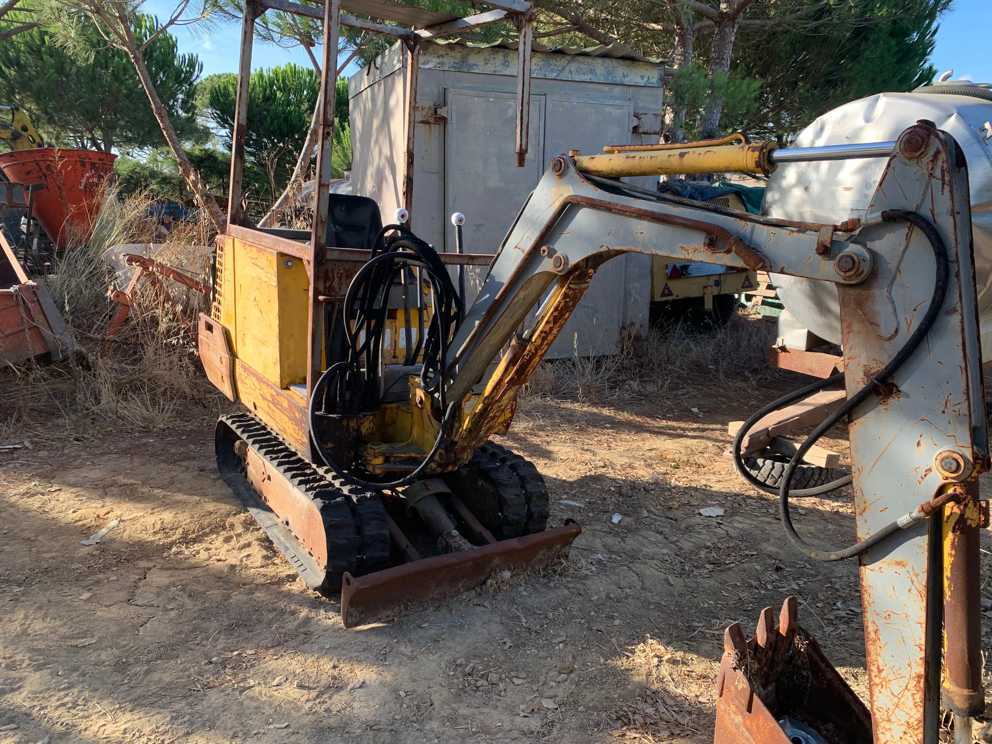 Jcb Mini giratória Mafra