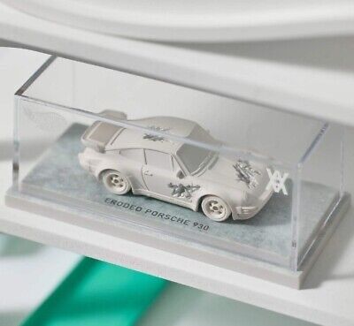 Hot Wheels Porsche 930 x Arsham  ERODED 911 Turbo 930 unikat modernART