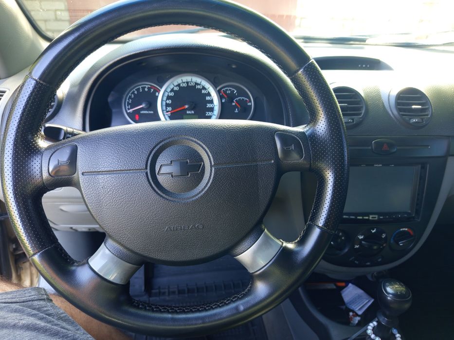 Шевроле Лачетти универсал 1.6