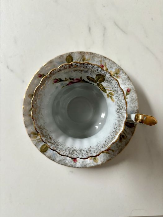 Serwis obiadowy i kawowy Chodzież- Iwona Złota Róża-141 elementów