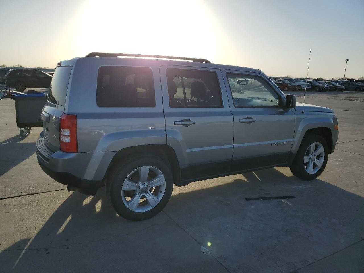 2016 JEEP Patriot  Latitude