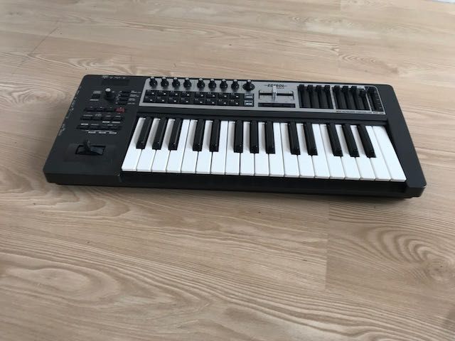 Teclado controlador midi Edirol by Roland PCR-300