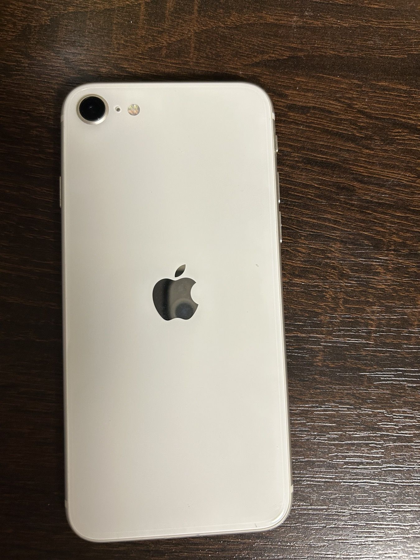 iPhone SE 2022 года в отличном состоянии бу