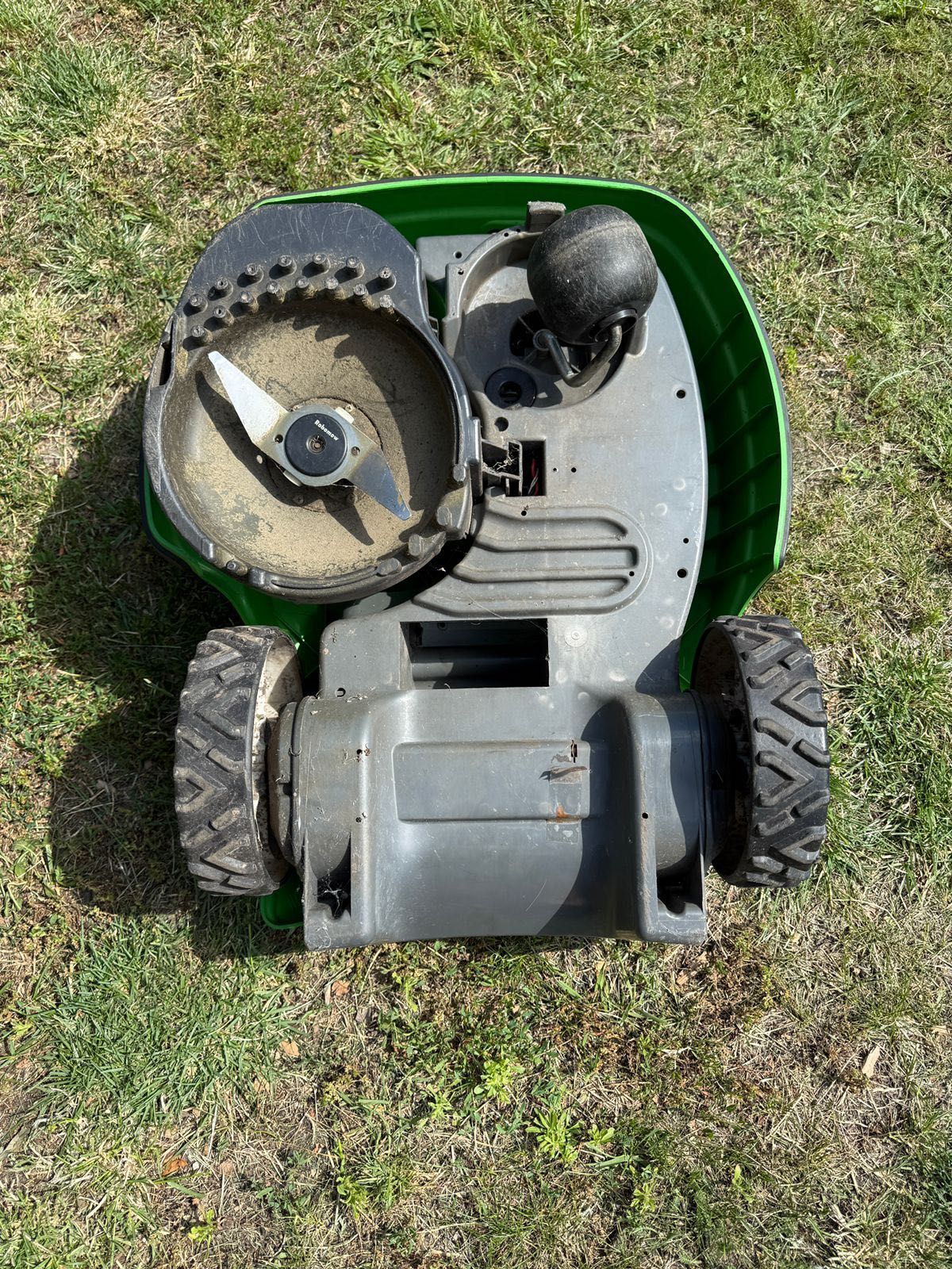 Robot koszący Viking MI 321
